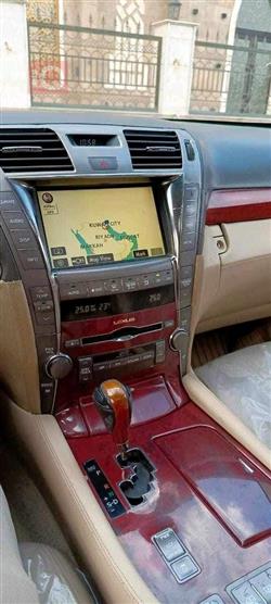 لكزس LS